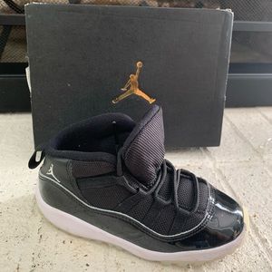 Kids Air Jordan 11 Retro (PS) Black Patent and White.